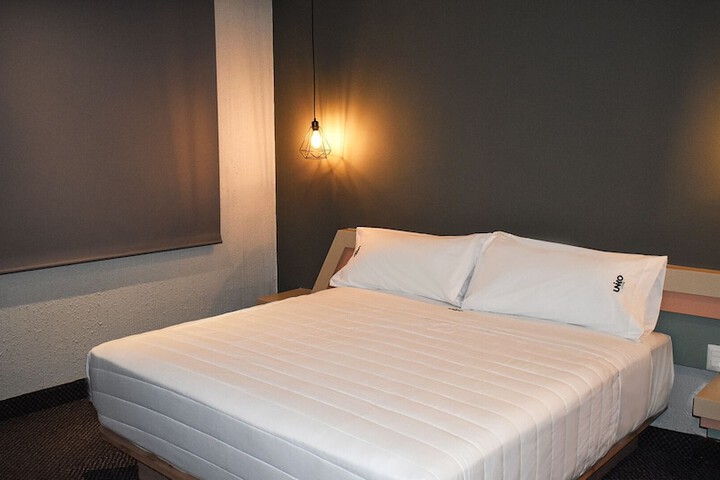 Room 11 of 39