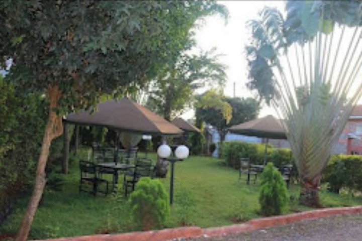 Hotel Exterior 46 of 57