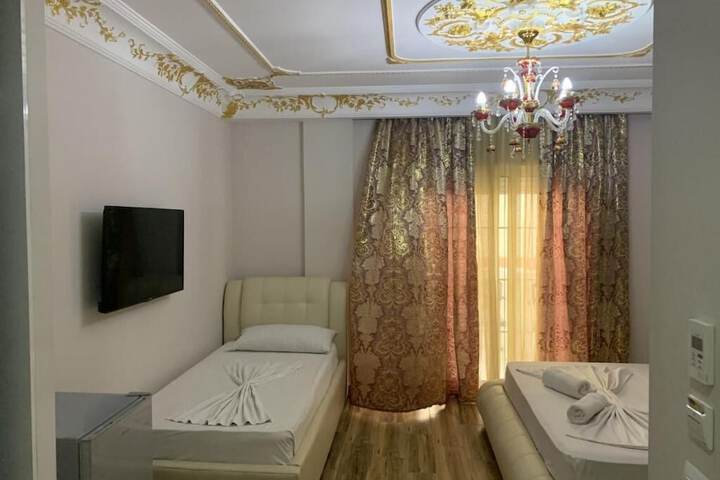 Room 9 of 41