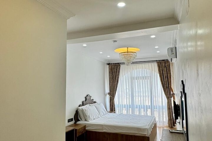 Room 4 of 52
