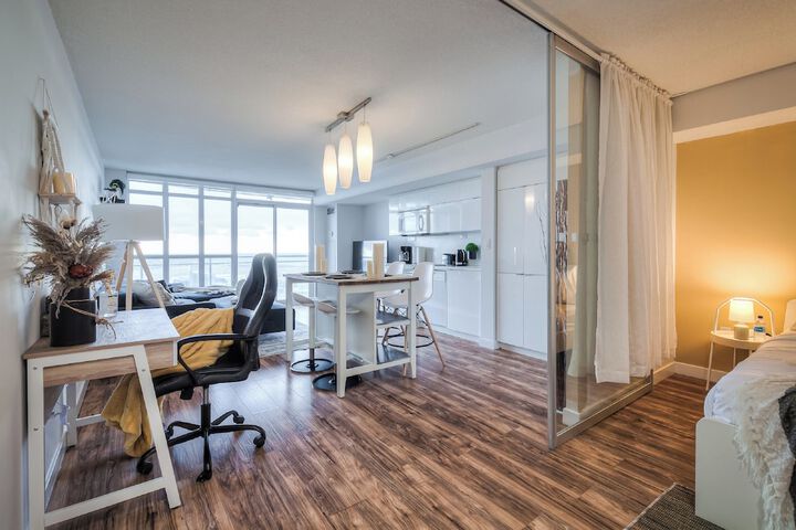 Room 2 of 17