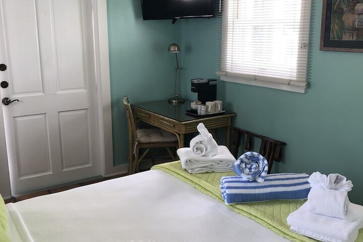 Room 9 of 60