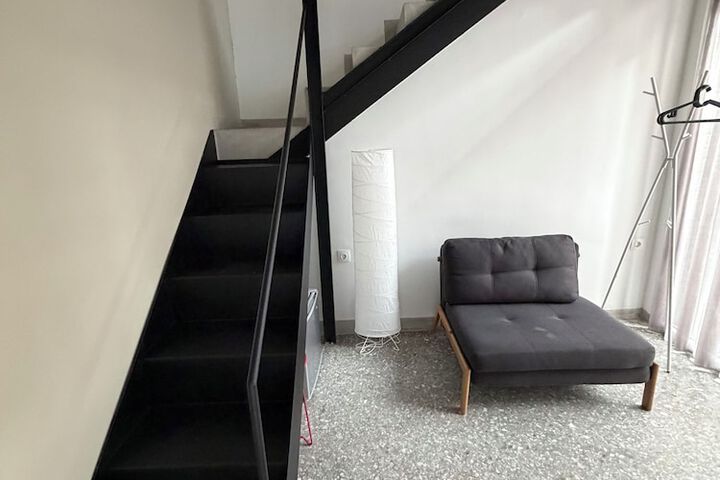 Room 49 of 86