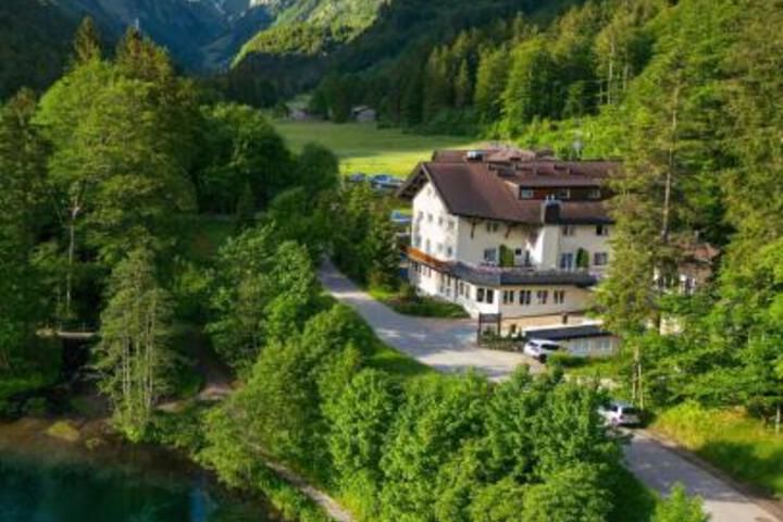 Waldhotel Am Christlessee