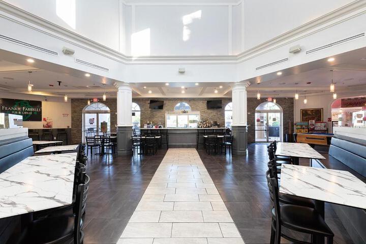 Bar/lounge