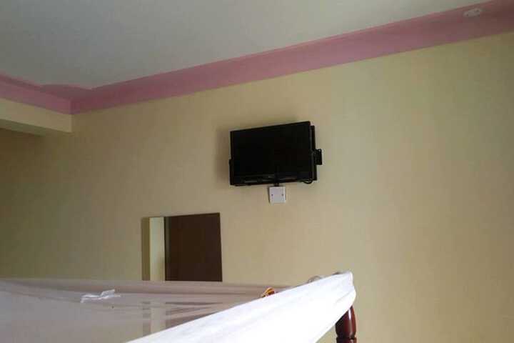 Room 9 of 62