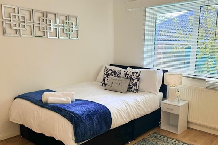 Room 5 of 15