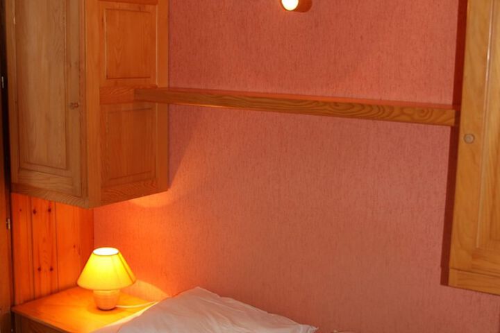 Room 5 of 314