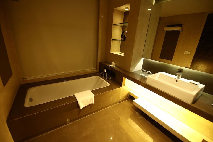 Room 13 of 45