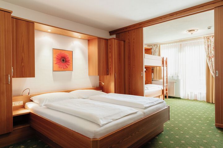 Room 3 of 56