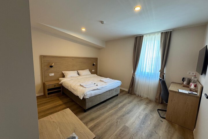 Room 42 of 70