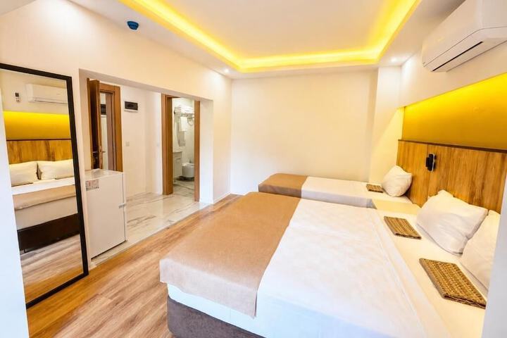 Room 72 of 123