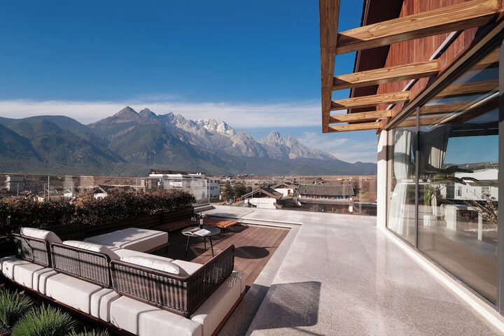 Qingshanyue Panorama Design Resort in Lijiang