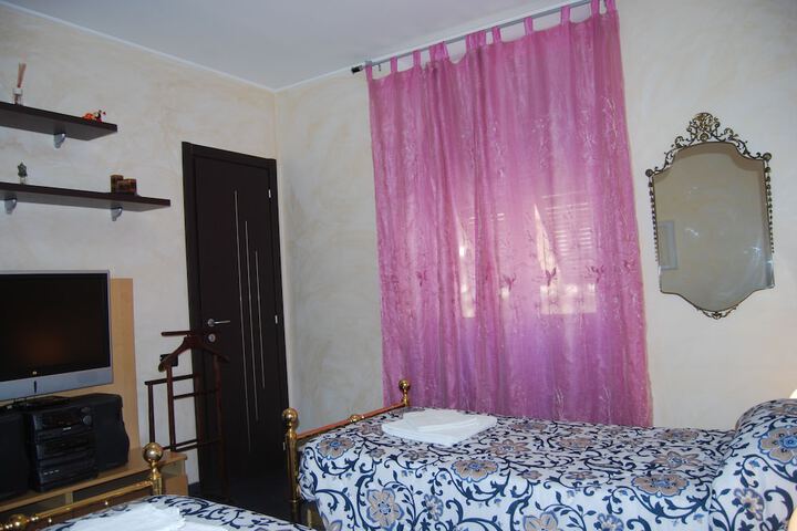 Room 7 of 44