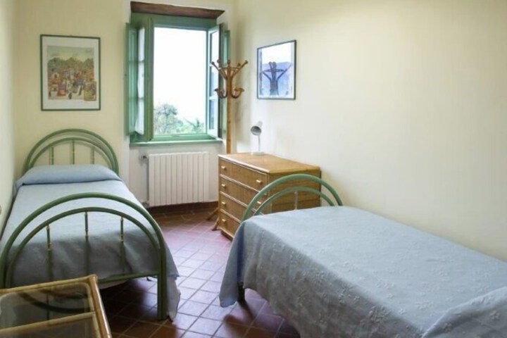 Room 10 of 78
