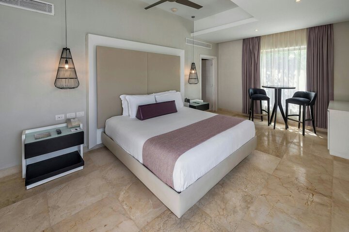 Room 28 of 147