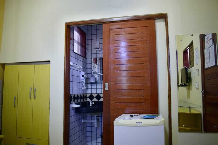 Room 8 of 17