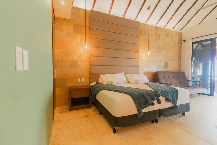Room 3 of 48