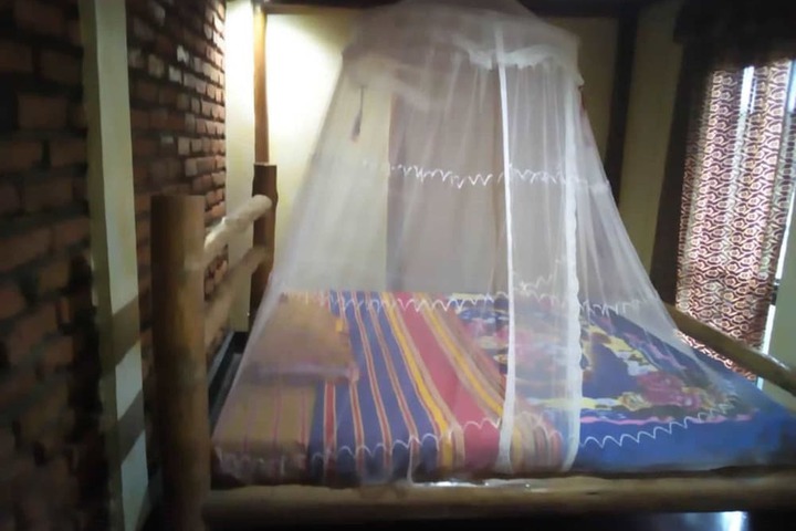 Room 10 of 31