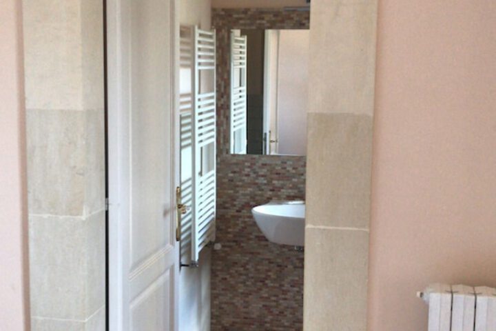 Room 10 of 36