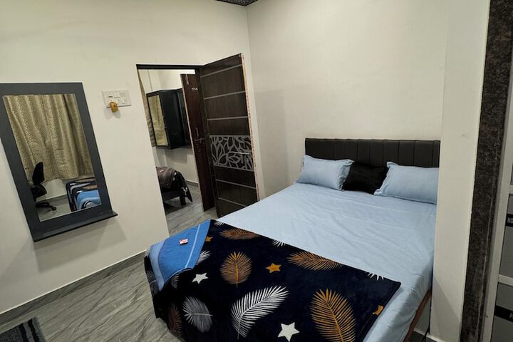 Room 7 of 50