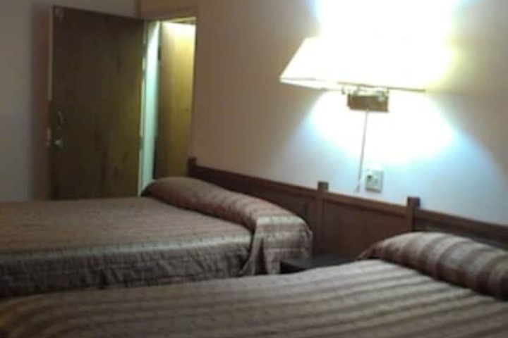Room 4 of 67