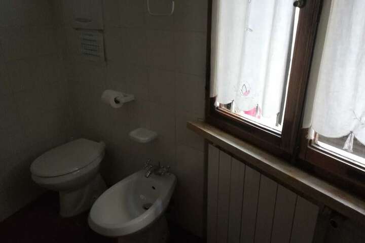 Room 15 of 53