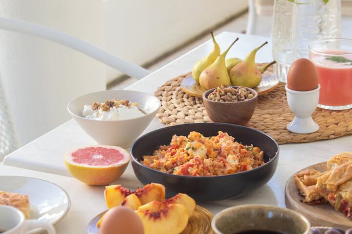 Breakfast/Coffee Service 97 of 131