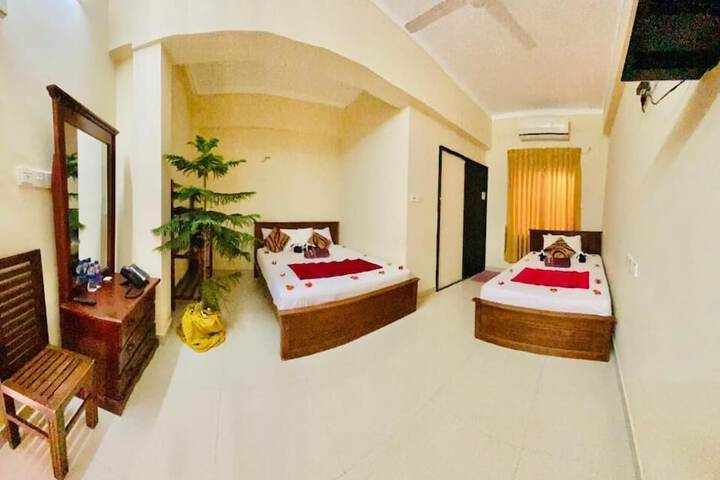 Room 3 of 7