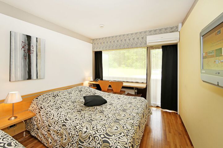 Room 8 of 44