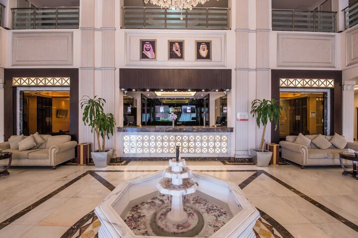 la hoya hotel suites