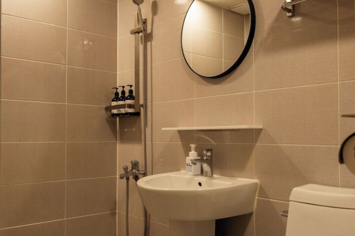Room 67 of 80
