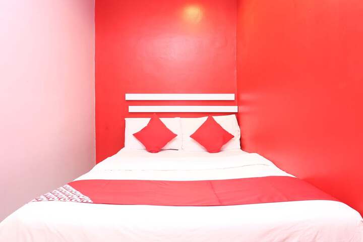 Room 11 of 23