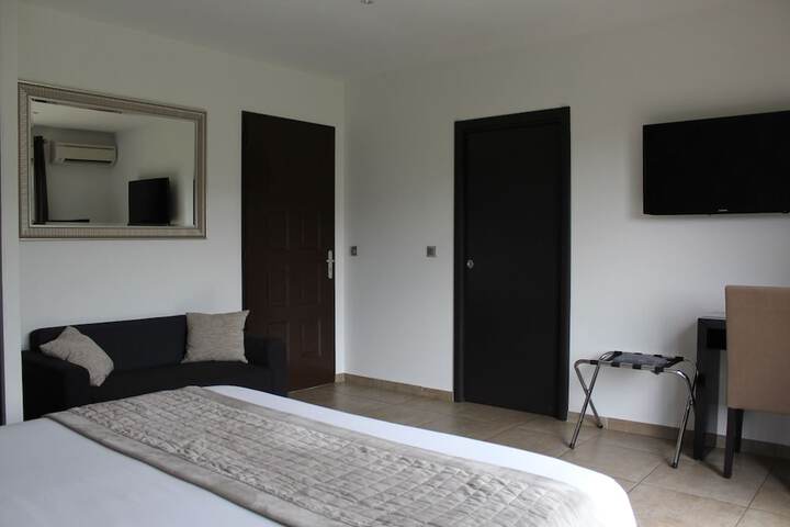 Room 4 of 58