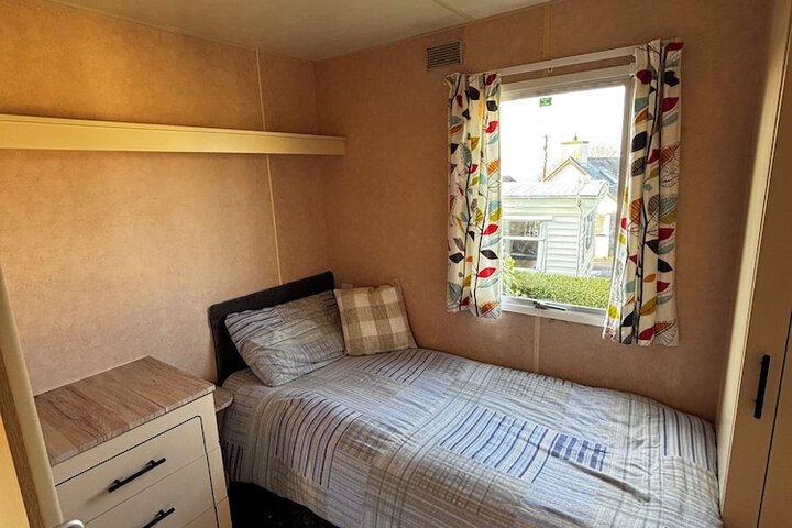 Room 34 of 68