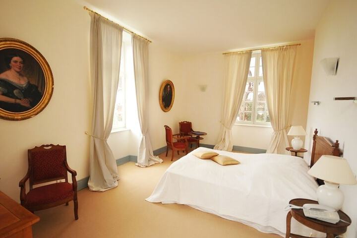 Room 8 of 30