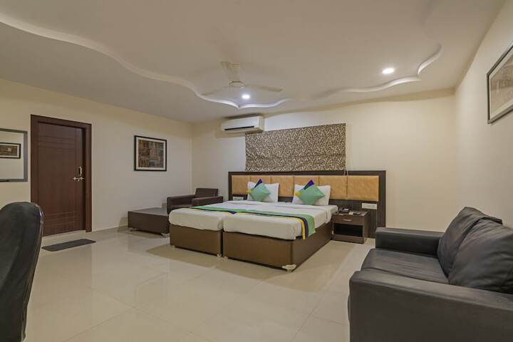 Room 19 of 37