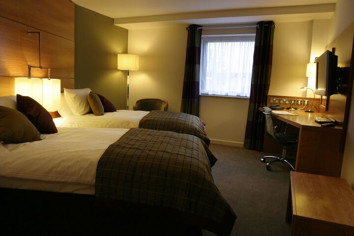 Room 7 of 40