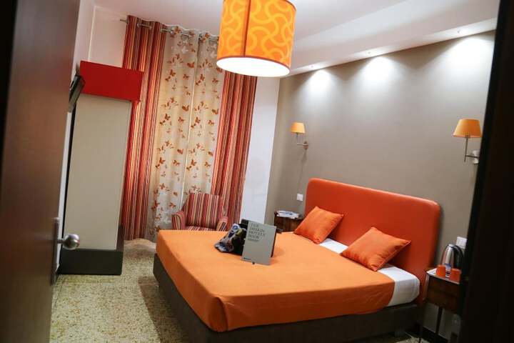 Room 20 of 64