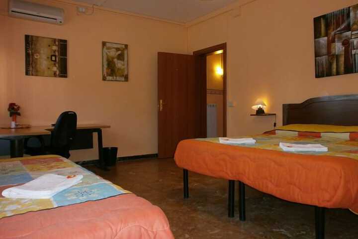 Room 8 of 11