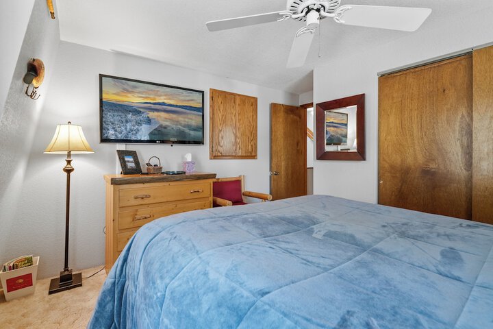 Room 13 of 19