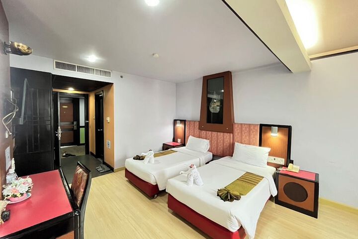 Room 10 of 43
