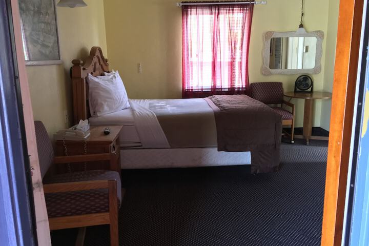 Room 10 of 49