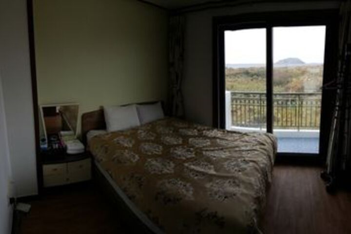 Room 19 of 39