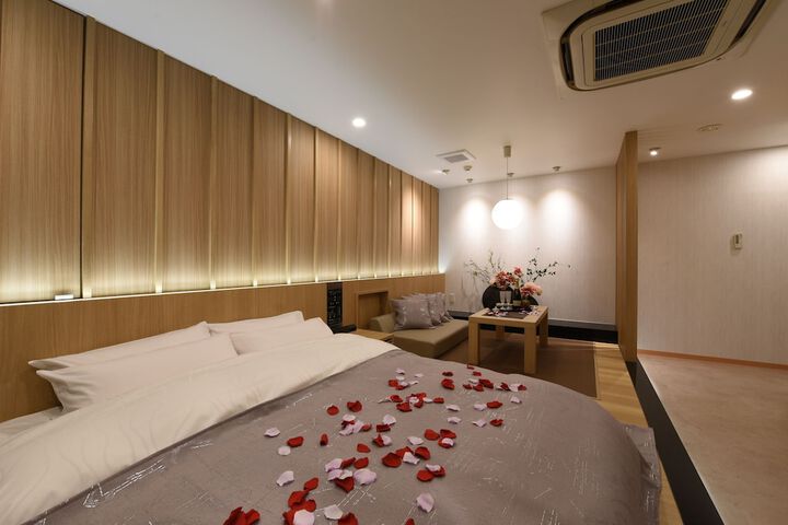 Room 20 of 34