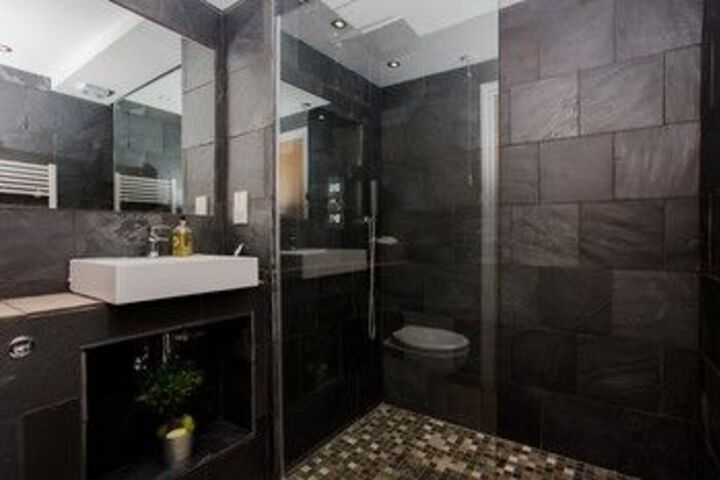 Room 5 of 46