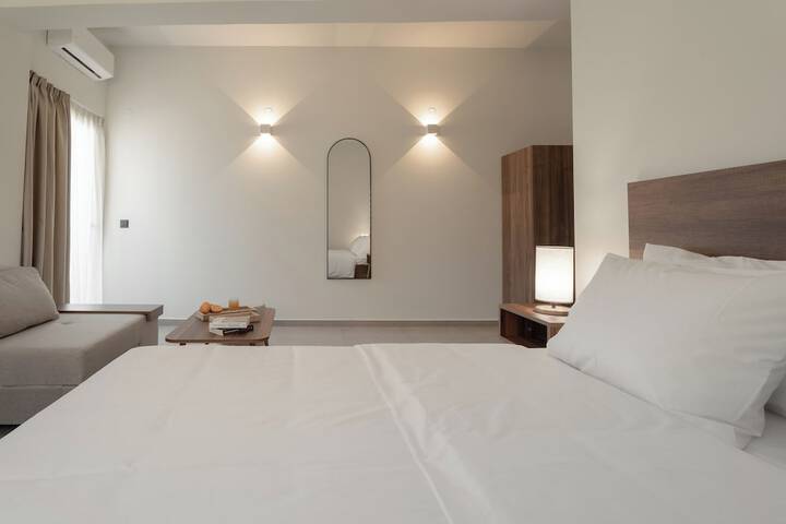 Room 53 of 78