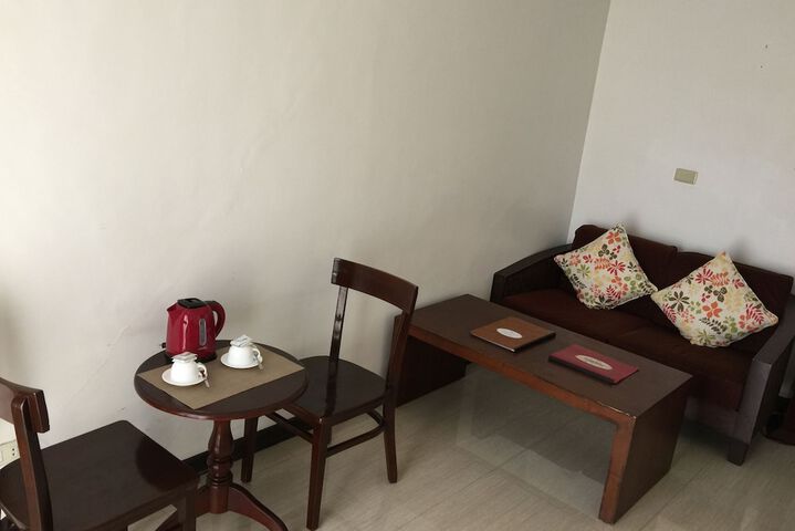 Room 16 of 39