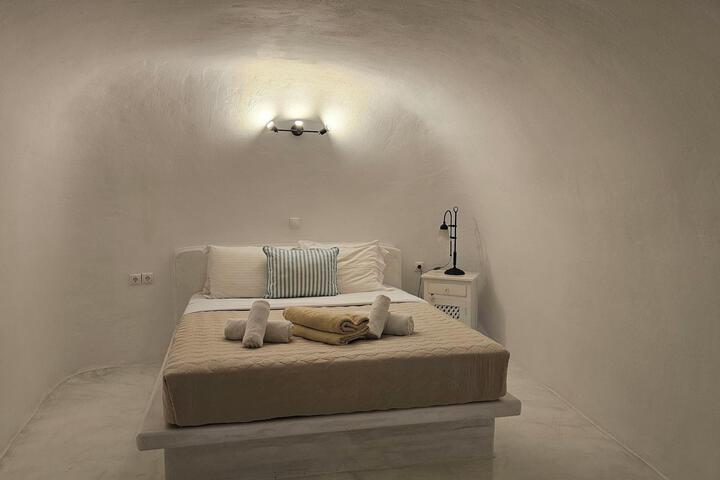 Room 13 of 85