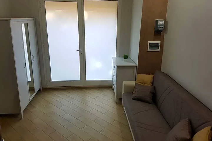 Room 3 of 9